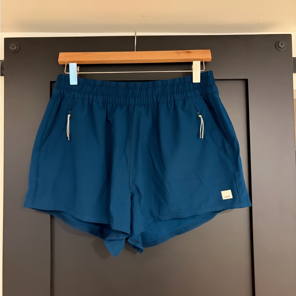 Vuori Women's Teal Blue Athletic Shorts - L